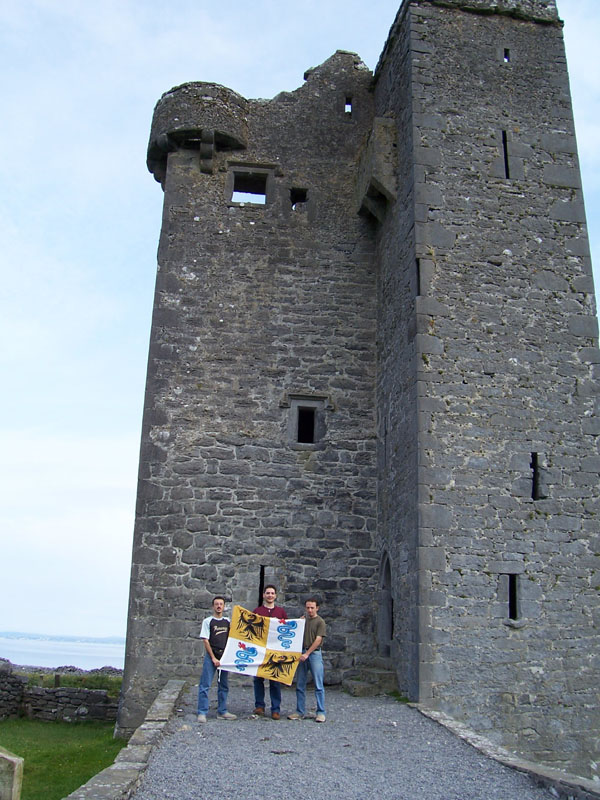 IRL2005_0971GleninaghCastle