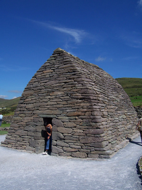 IRL2005_1125Dingle-GallarusOratory